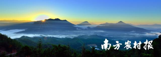 汕尾陸河縣，日出青山嶂。