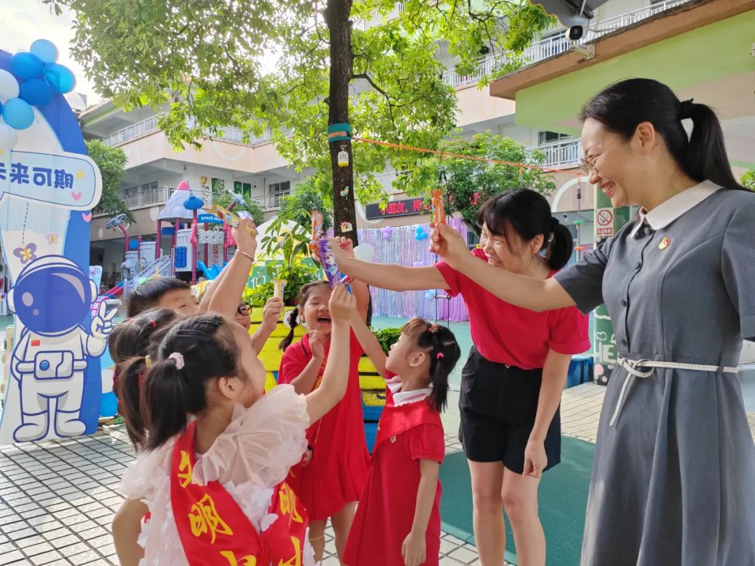 【開(kāi)學(xué)季】“你笑起來(lái)真好看！”——儀式感爆棚的開(kāi)學(xué)第一天