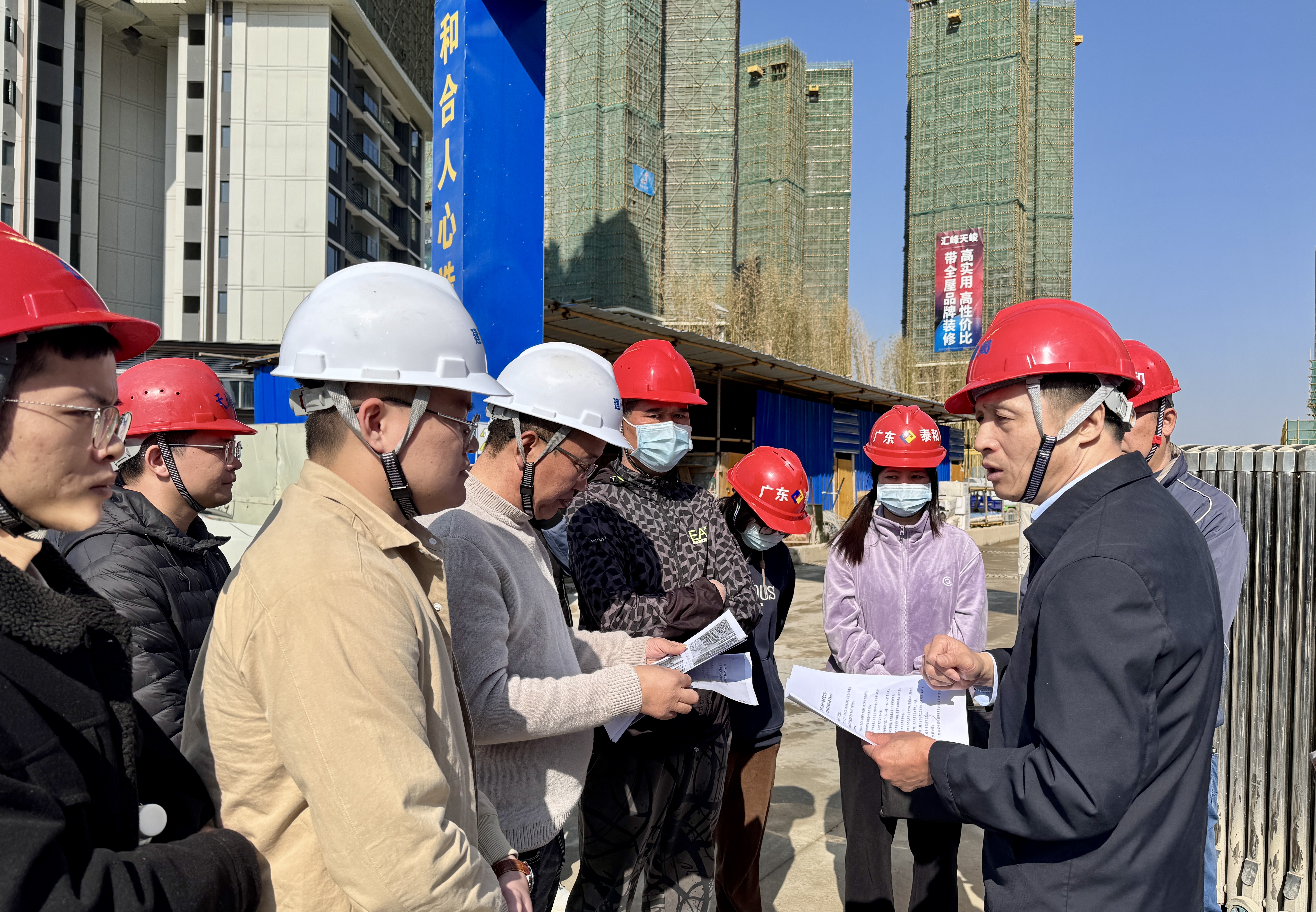 筑牢安全防線，全力推進工程建設(shè)--市住建局開展春節(jié)前安全生產(chǎn)檢查